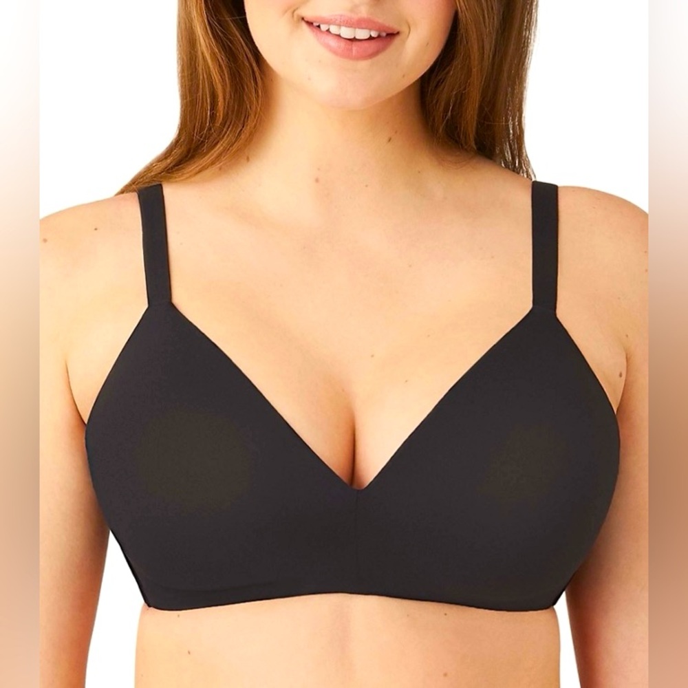 Wacoal “How Perfect” Wire-Free T-Shirt Bra | 32D | Black | Style 852189
